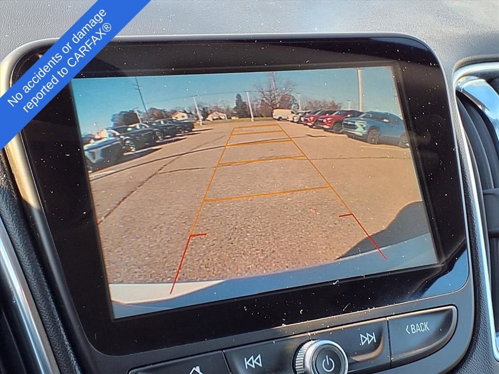 Thumbnail: 2016 Chevrolet Malibu - 24