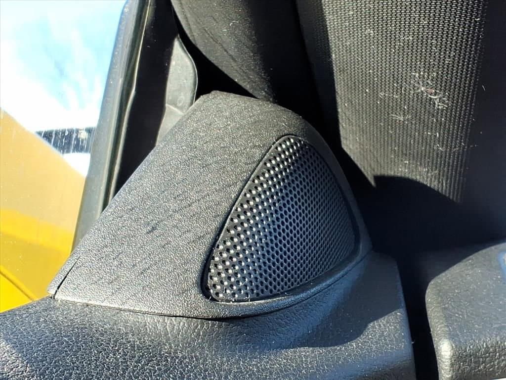 Thumbnail: 2010 Chevrolet Camaro - 27