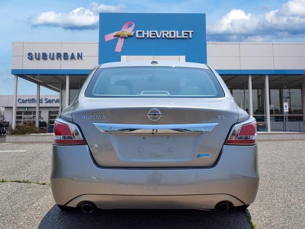 Thumbnail: 2015 Nissan Altima - 6