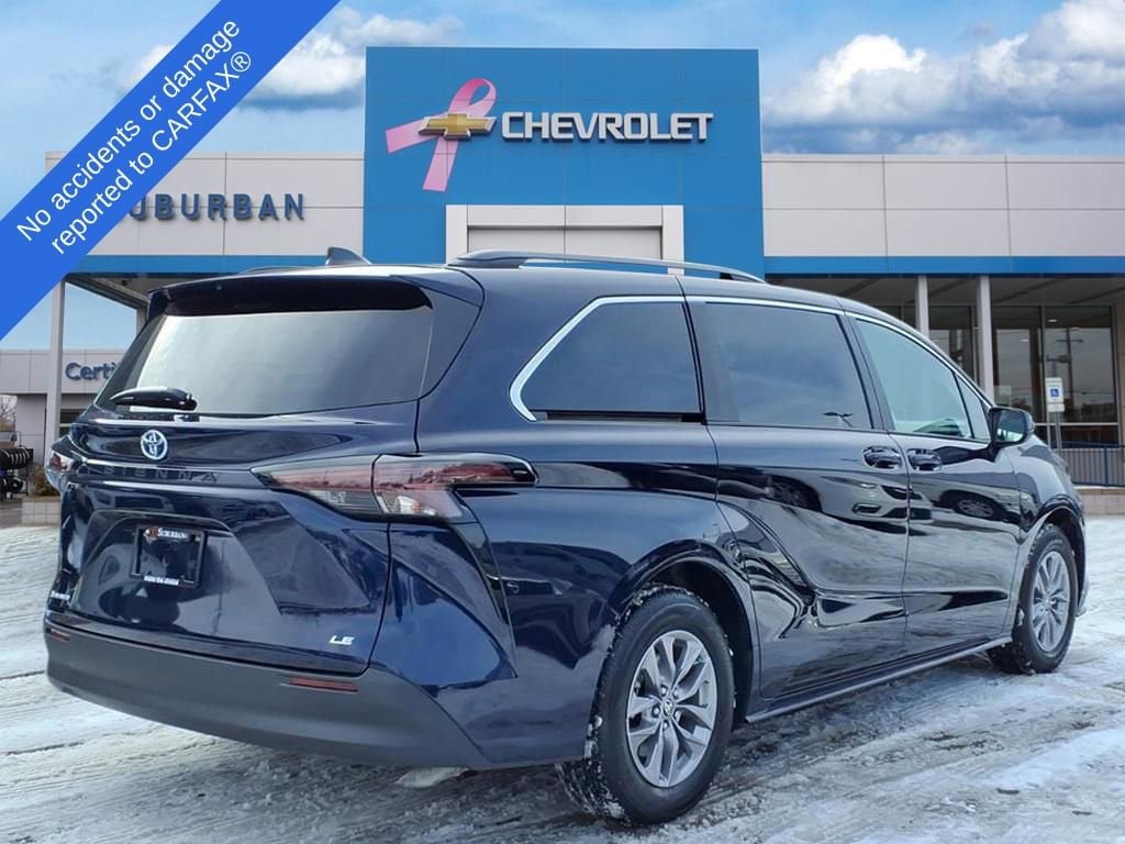 Thumbnail: 2025 Toyota Sienna - 4