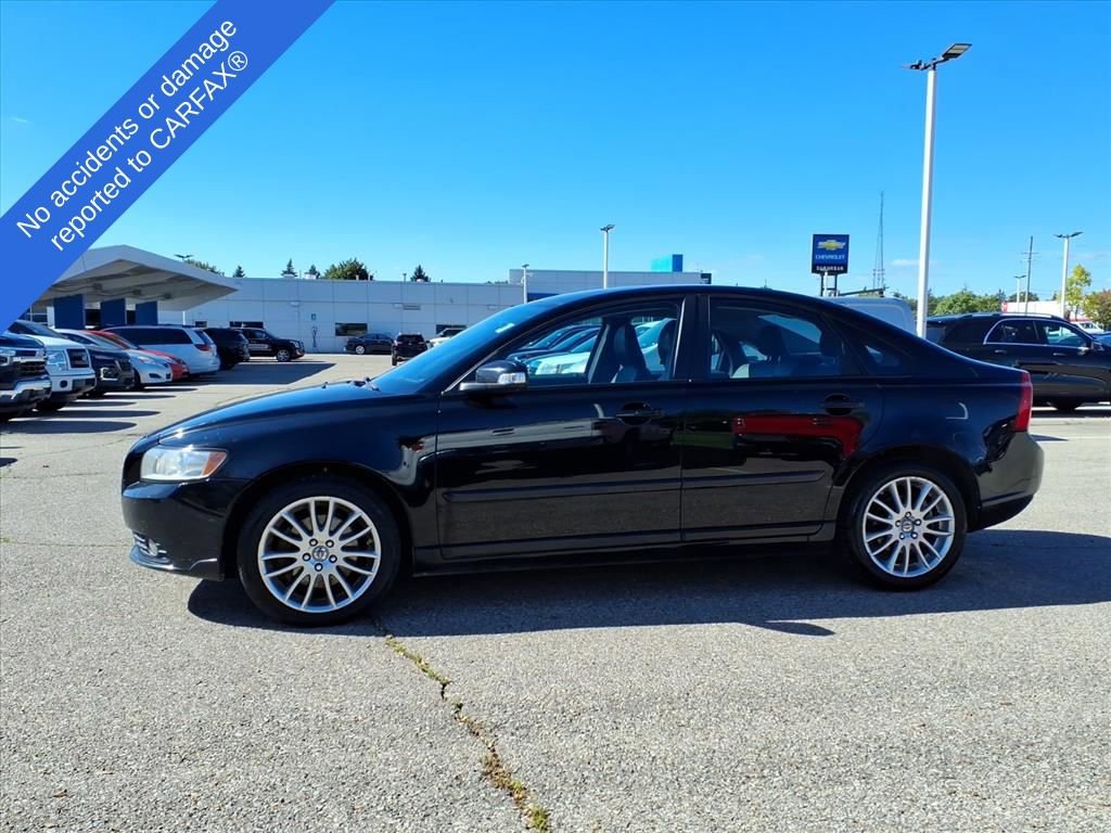 Thumbnail: 2010 Volvo S40 - 9
