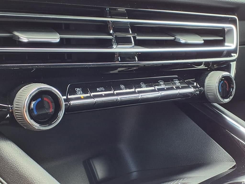 Thumbnail: 2026 Chevrolet Traverse - 18