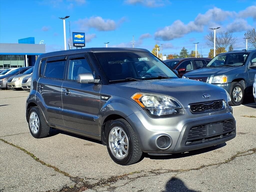 Used 2013 Kia Soul Base Hatchback