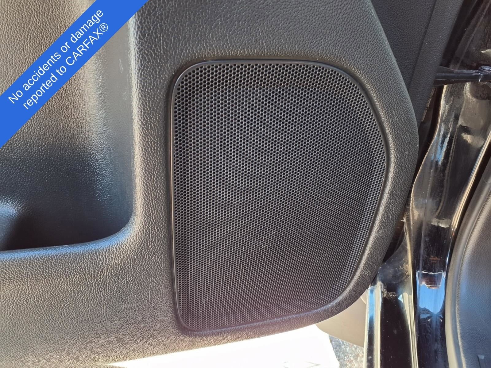 Thumbnail: 2015 Chevrolet Silverado 1500 - 17