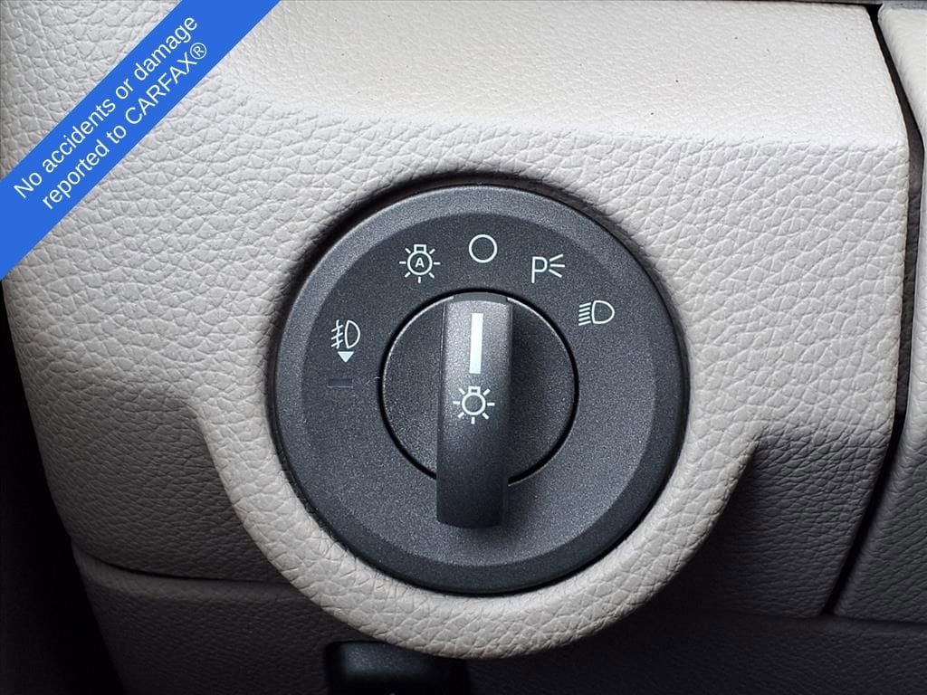 Thumbnail: 2014 Lincoln Navigator - 28