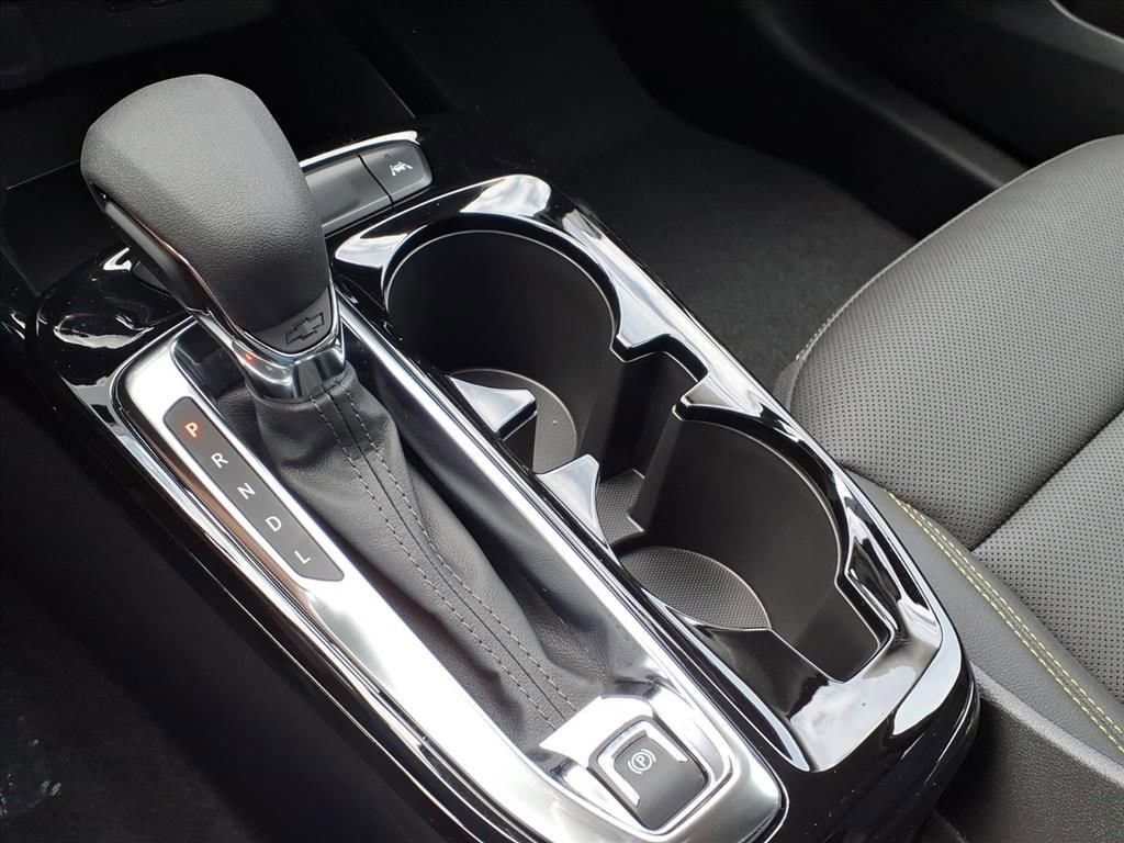 Thumbnail: 2025 Chevrolet Trax - 17