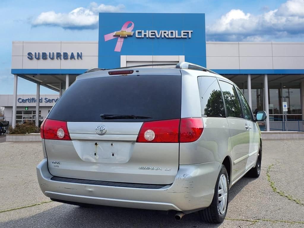 Thumbnail: 2008 Toyota Sienna - 6