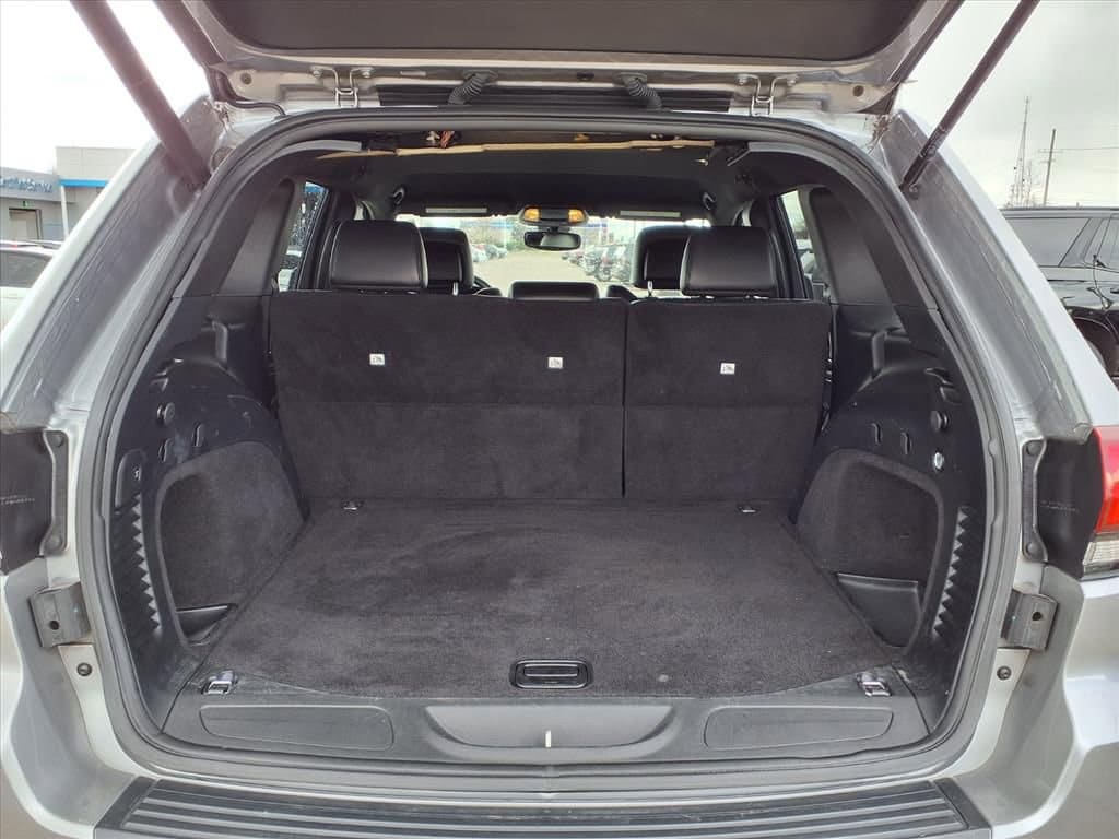 Thumbnail: 2020 Jeep Grand Cherokee - 10