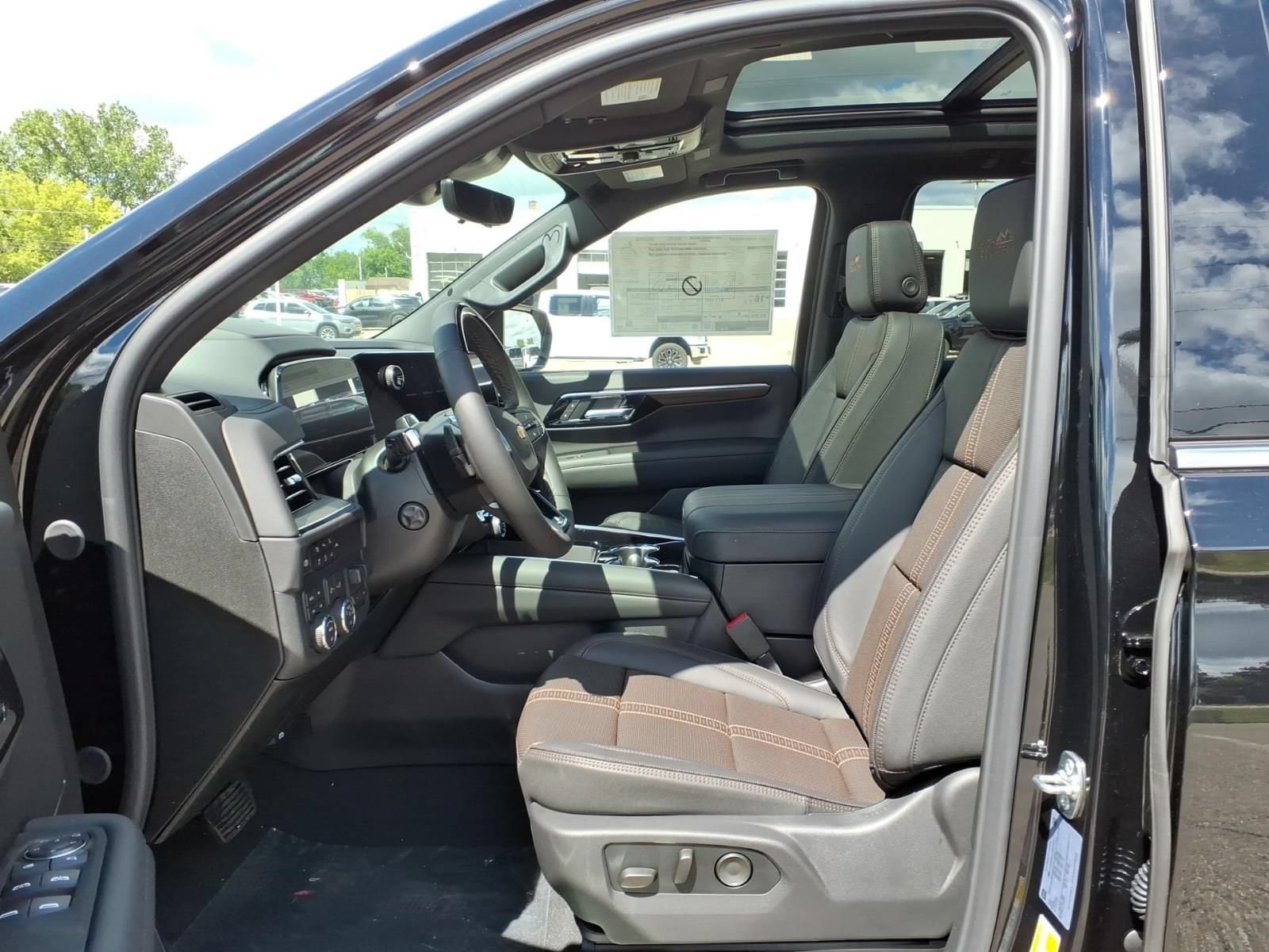 Thumbnail: 2026 Chevrolet Suburban - 13