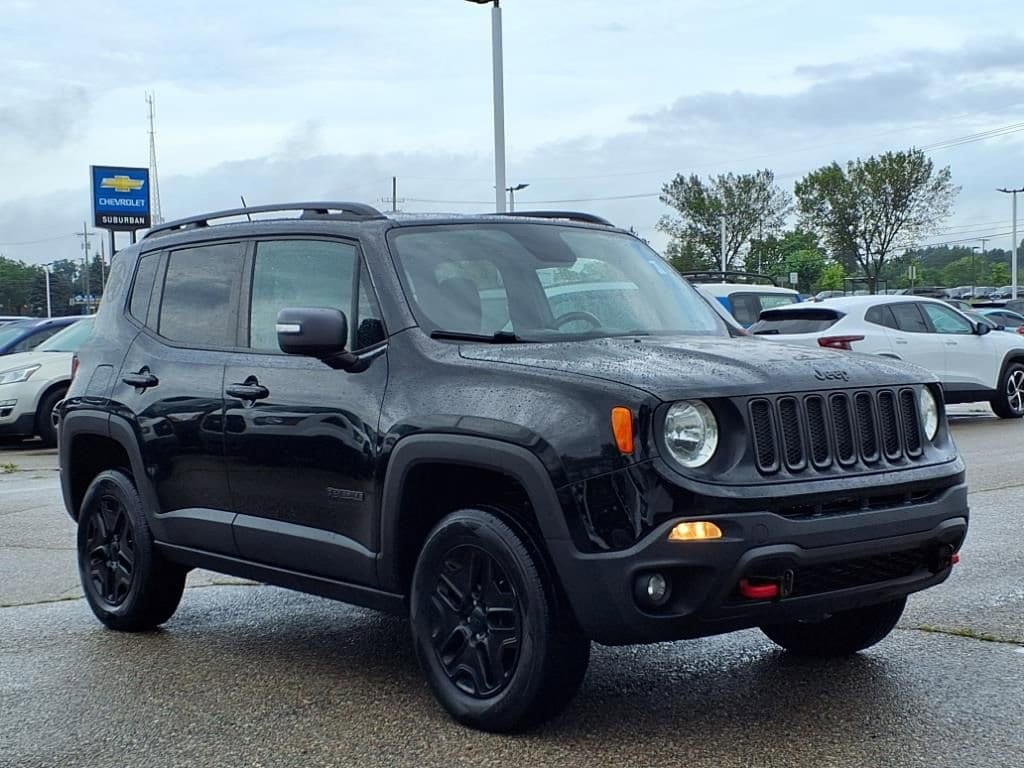Thumbnail: 2017 Jeep Renegade - 3