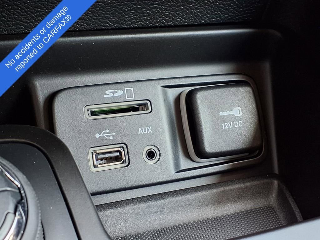 Thumbnail: 2014 Jeep Cherokee - 25