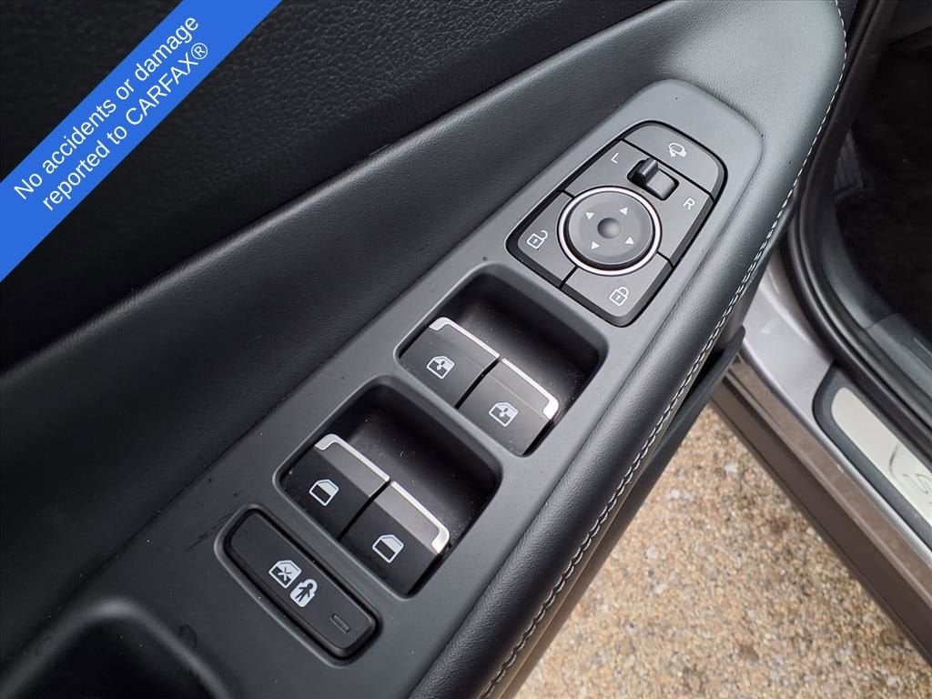 Thumbnail: 2022 Hyundai Santa Fe - 16