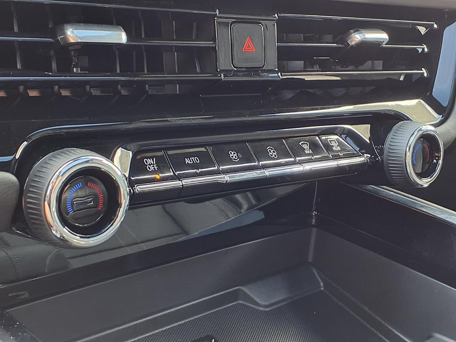 Thumbnail: 2026 Chevrolet Suburban - 22