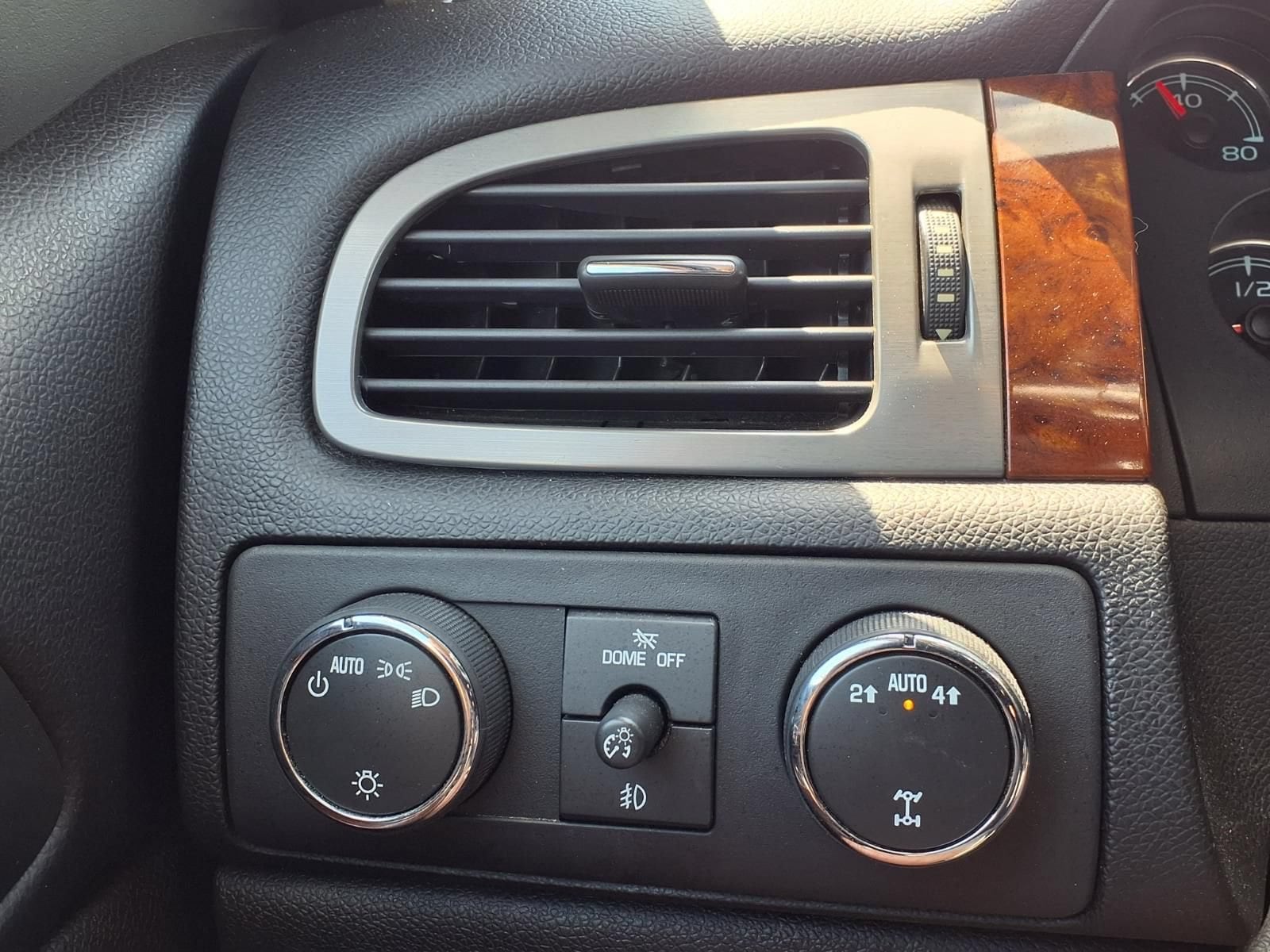 Thumbnail: 2012 GMC Yukon - 25