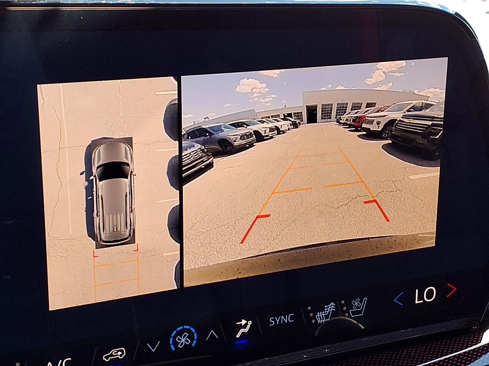 Thumbnail: 2026 Chevrolet Traverse - 19