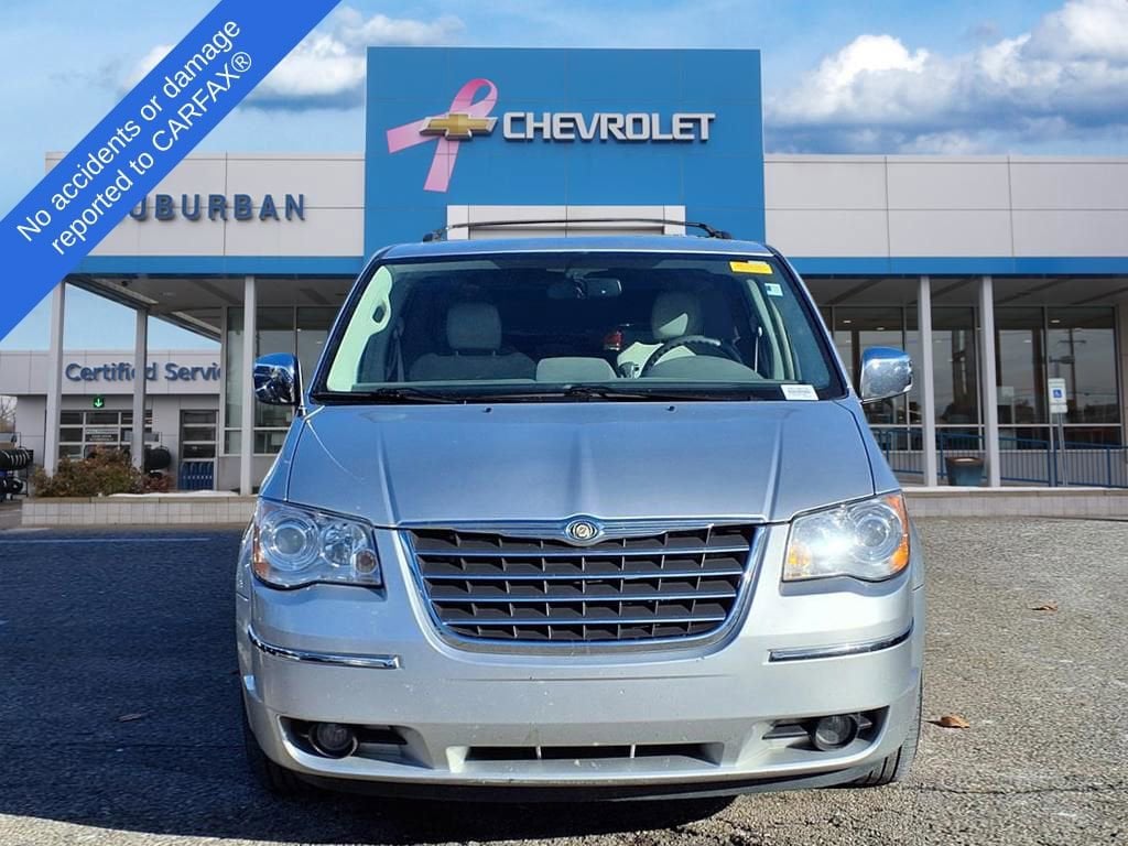 Used 2008 Chrysler Town & Country Limited with VIN 2A8HR64X48R700634 for sale in Ann Arbor, MI