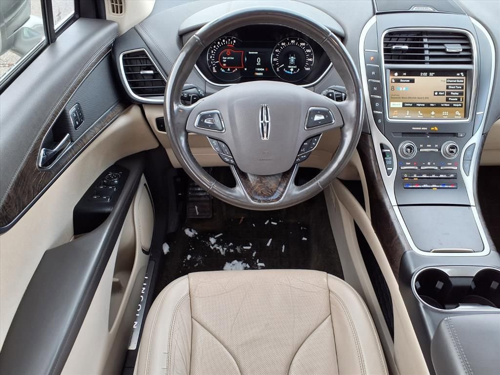 Thumbnail: 2017 Lincoln MKX - 12