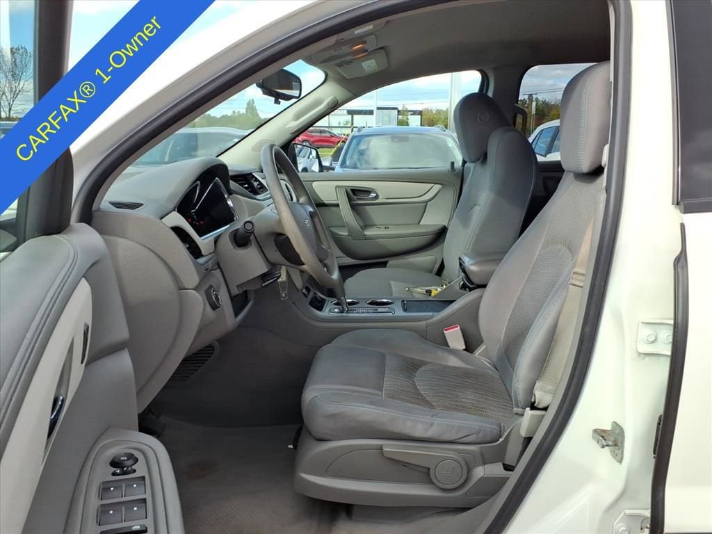 Thumbnail: 2014 Chevrolet Traverse - 17