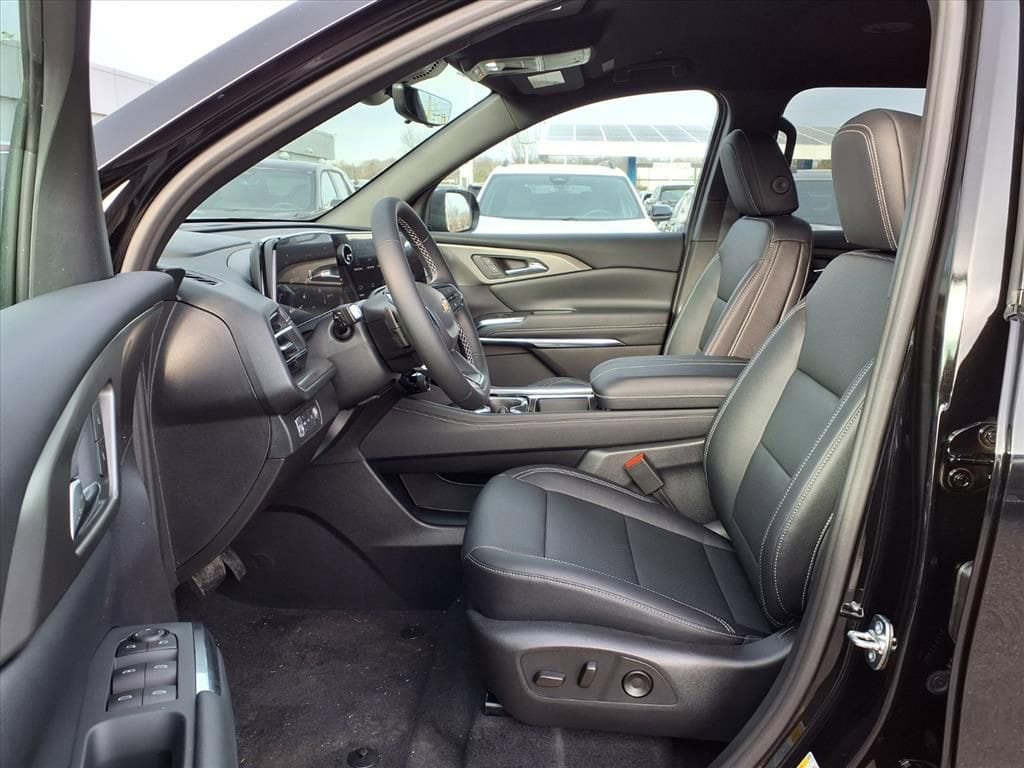 Thumbnail: 2026 Chevrolet Traverse - 15