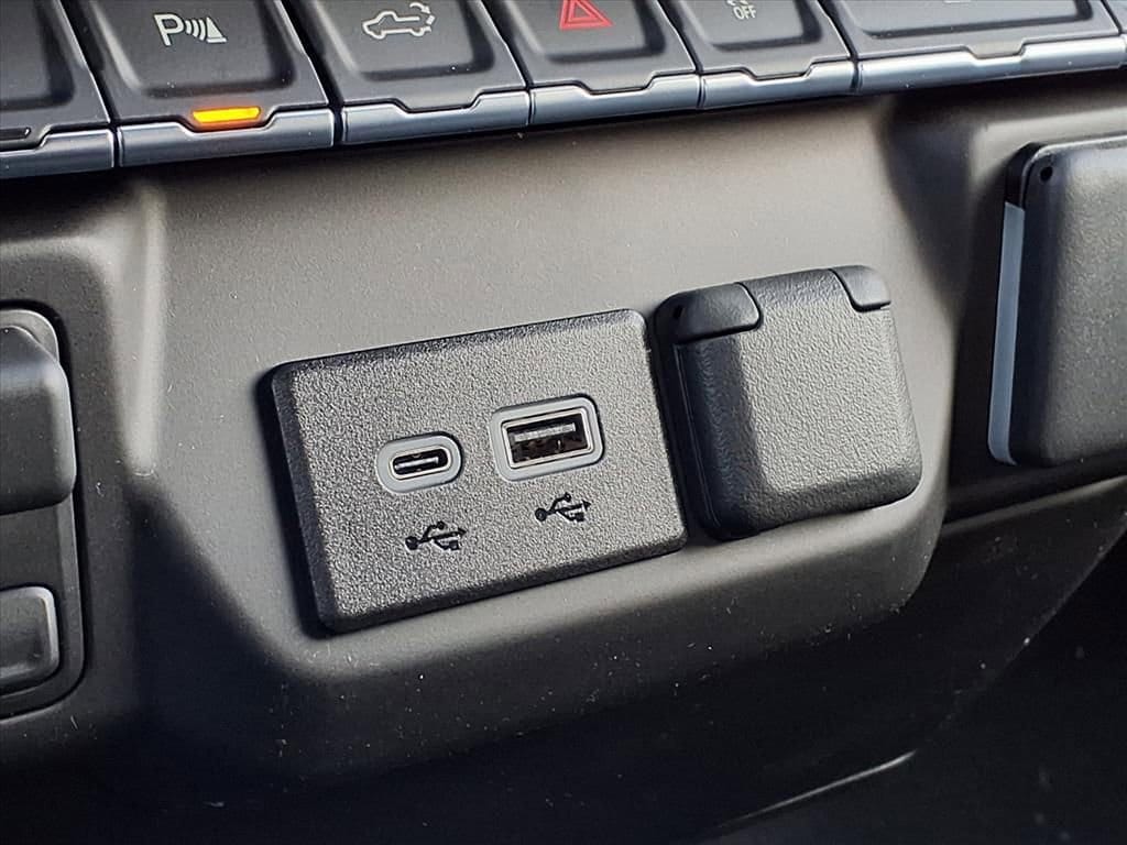 Thumbnail: 2026 Chevrolet Silverado 2500 - 18