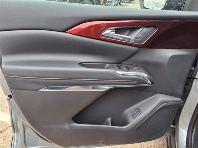 Thumbnail: 2025 Chevrolet Traverse - 11