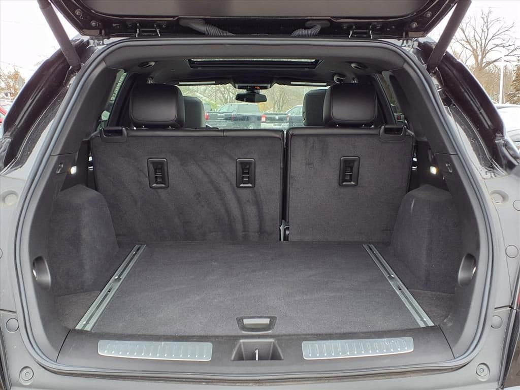 Thumbnail: 2025 Cadillac XT5 - 10