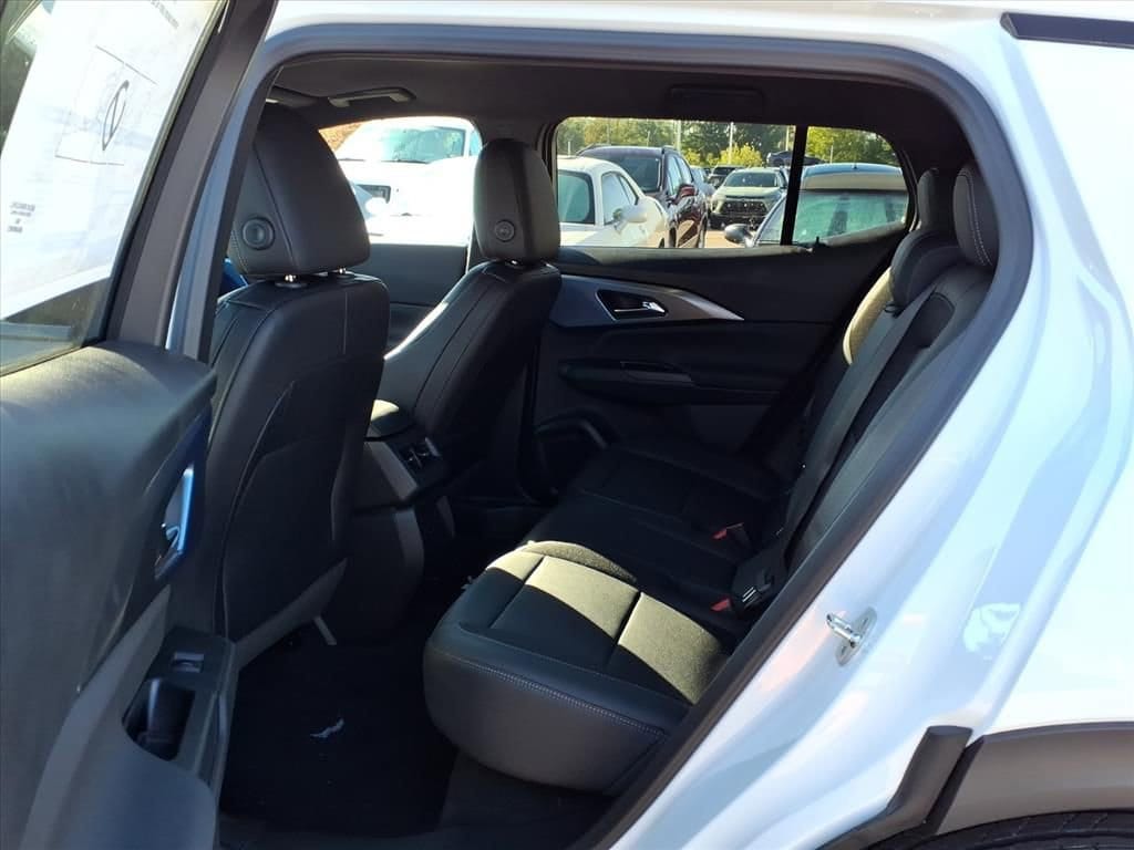 Thumbnail: 2026 Chevrolet Equinox - 9