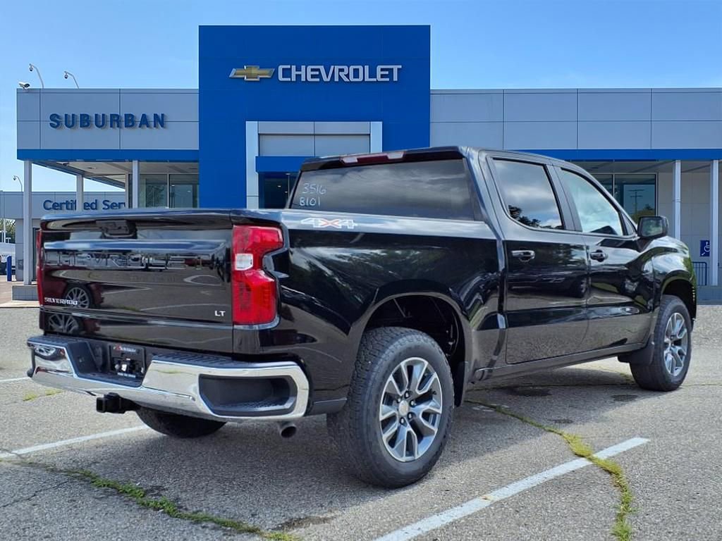 2026 Chevrolet Silverado 1500 LT photo 4
