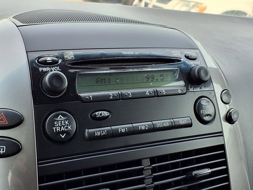 Thumbnail: 2008 Toyota Sienna - 18