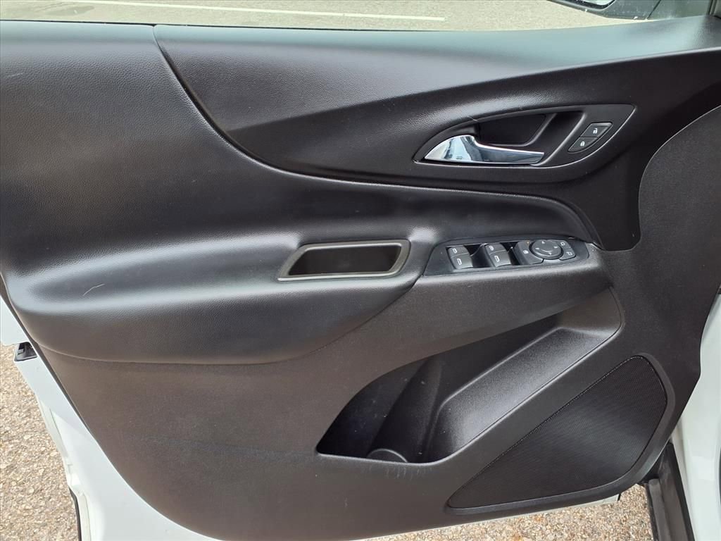 Thumbnail: 2018 Chevrolet Equinox - 12