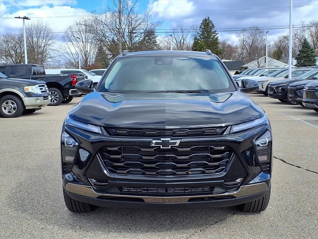 Thumbnail: 2026 Chevrolet Trax - 2