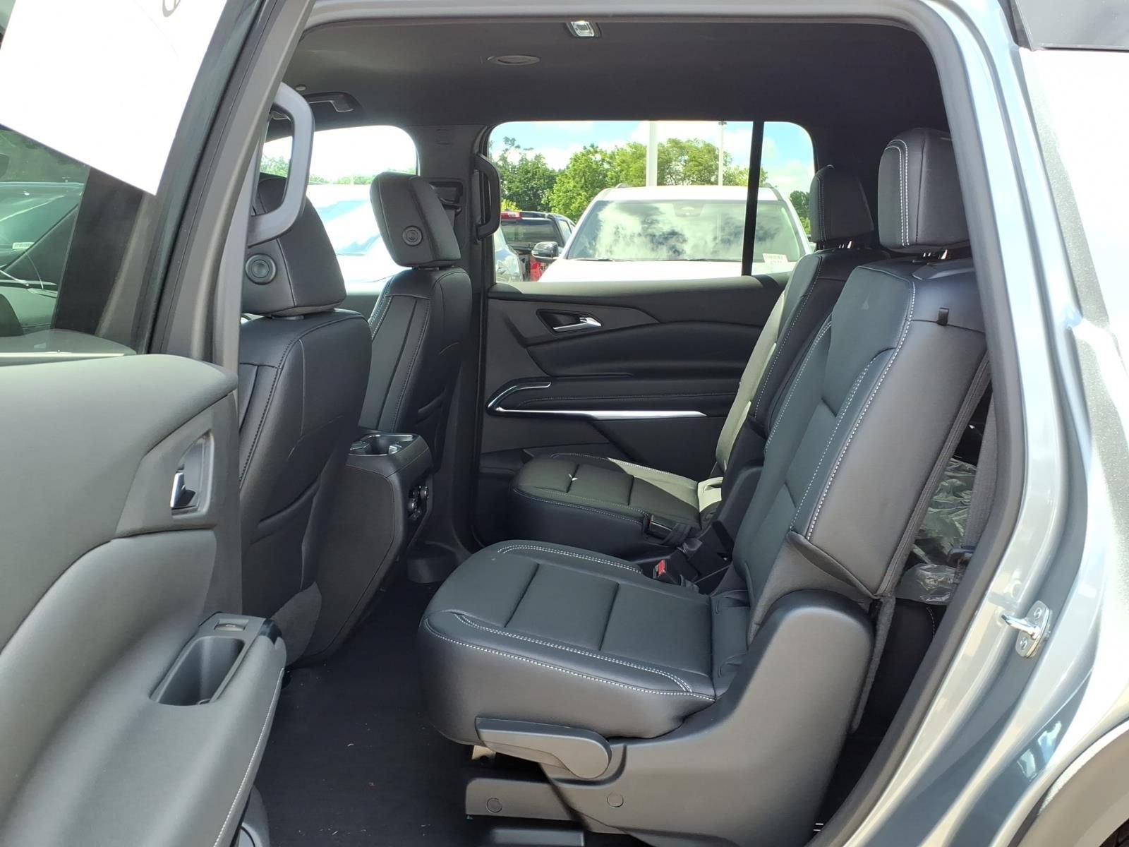 2026 Chevrolet Traverse LT - Photo 9