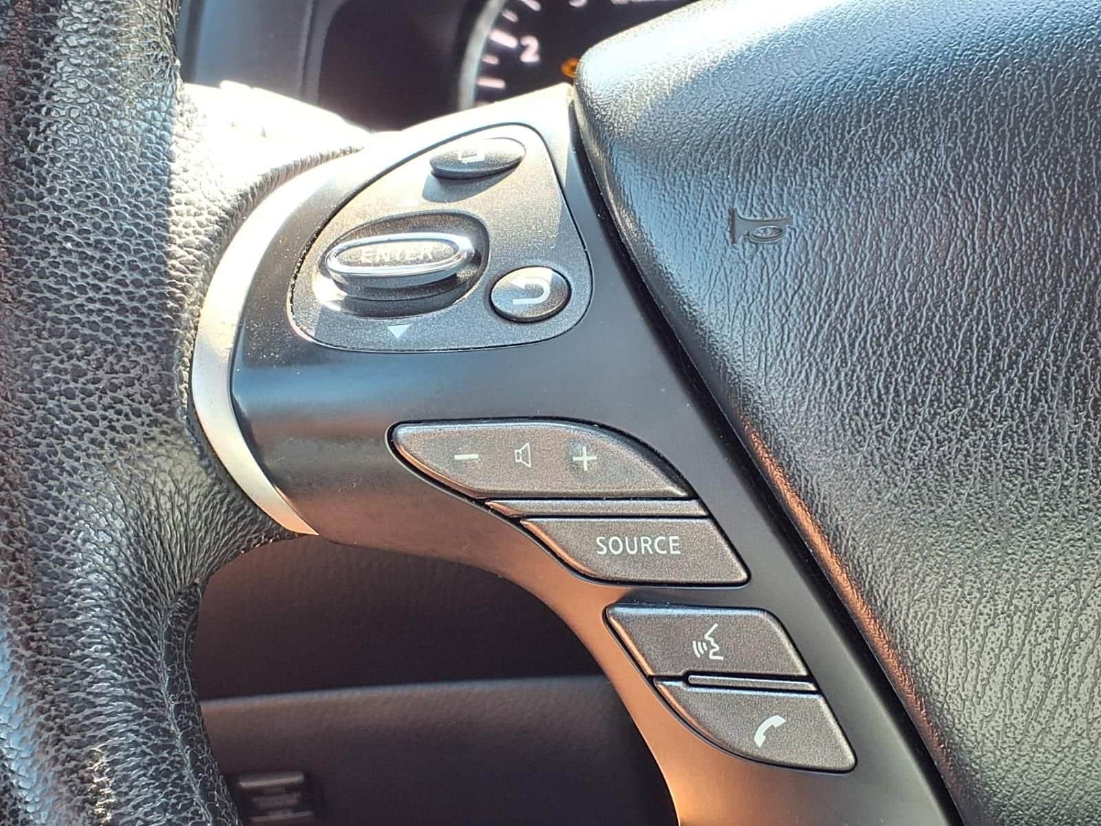 Thumbnail: 2013 INFINITI JX35 - 28