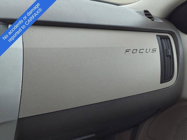 2010 Ford Focus SE 29