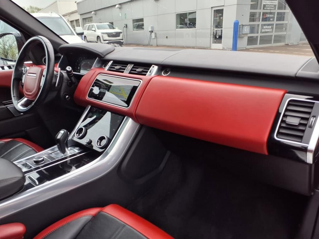 Thumbnail: 2019 Land Rover Range Rover Sport - 16