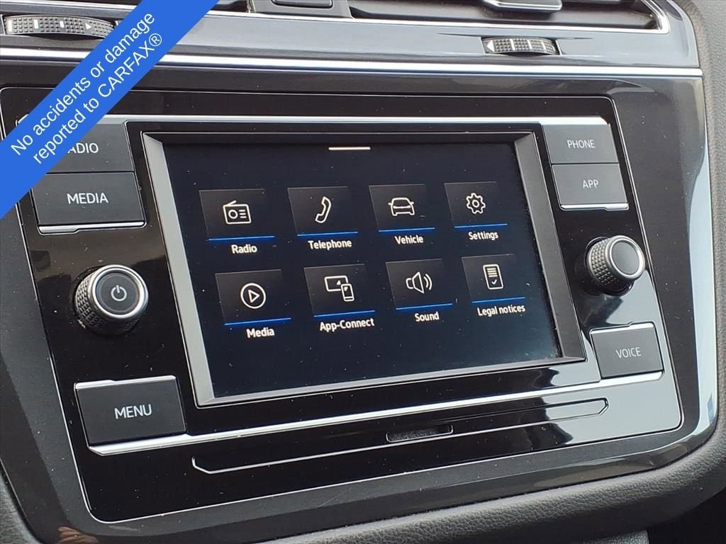 Thumbnail: 2021 Volkswagen Tiguan - 23