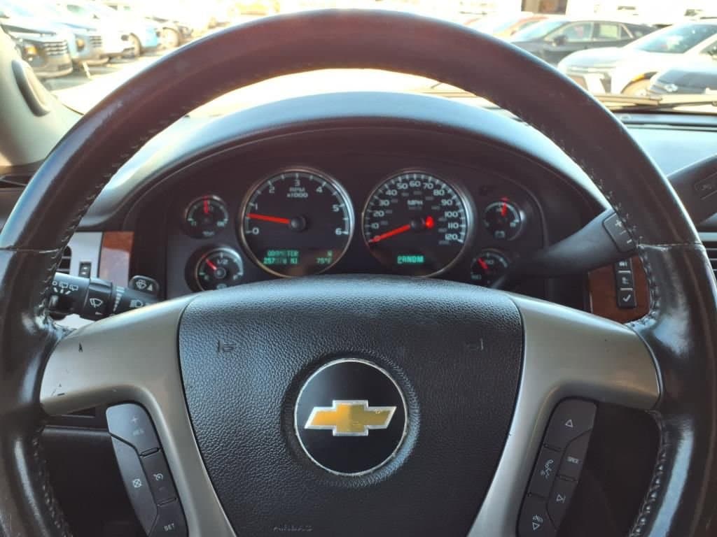 Thumbnail: 2013 Chevrolet Suburban - 19