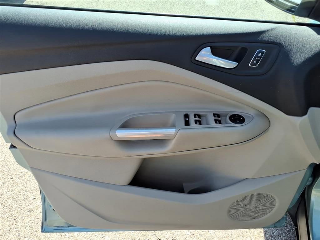 Thumbnail: 2013 Ford Escape - 14