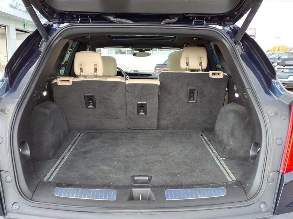 Thumbnail: 2017 Cadillac XT5 - 10