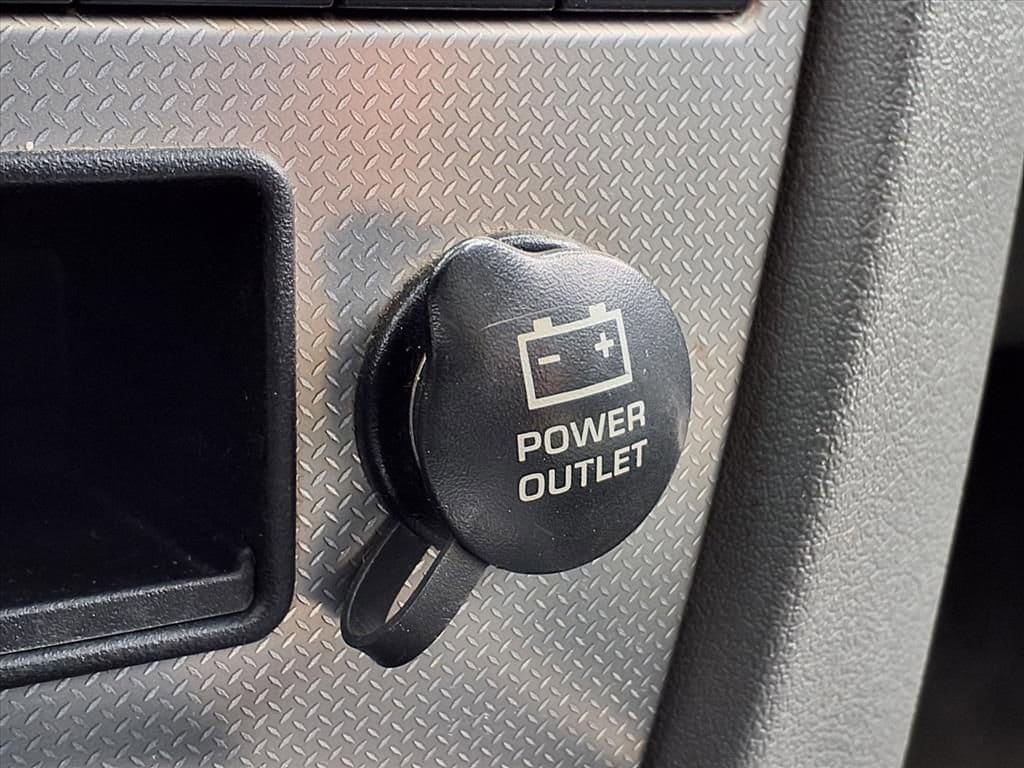 Thumbnail: 2006 Jeep Grand Cherokee - 23