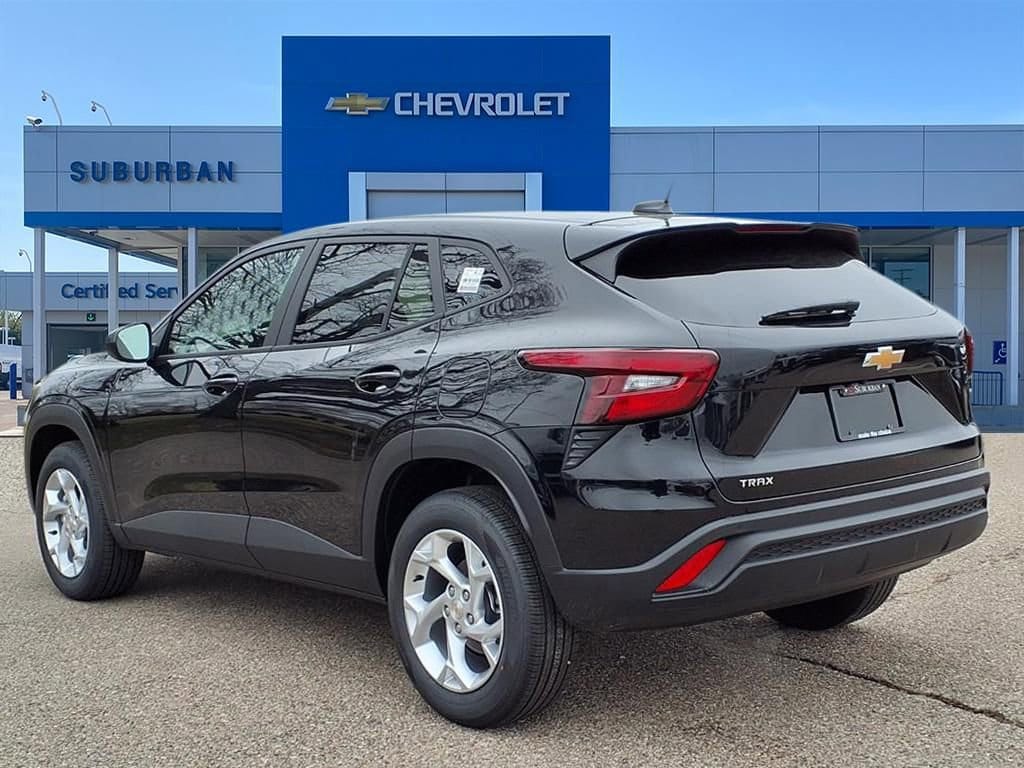 Thumbnail: 2026 Chevrolet Trax - 6