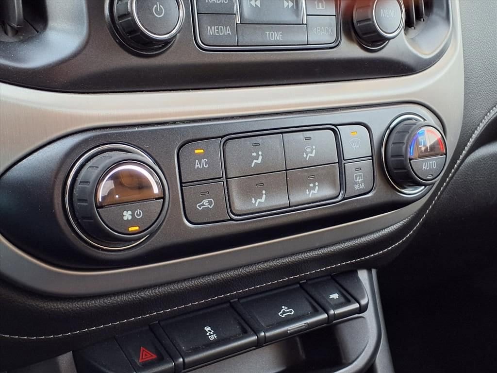 Thumbnail: 2016 GMC Canyon - 24