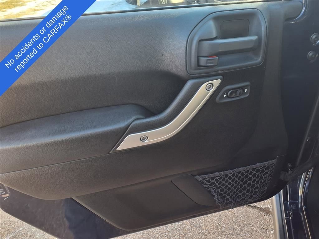 Thumbnail: 2013 Jeep Wrangler - 17