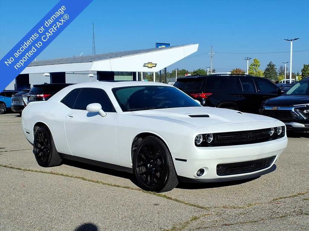Thumbnail: 2016 Dodge Challenger - 3
