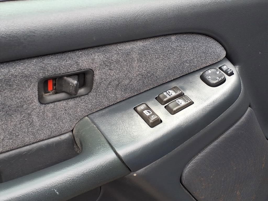 Thumbnail: 2001 Chevrolet Silverado 1500 - 15