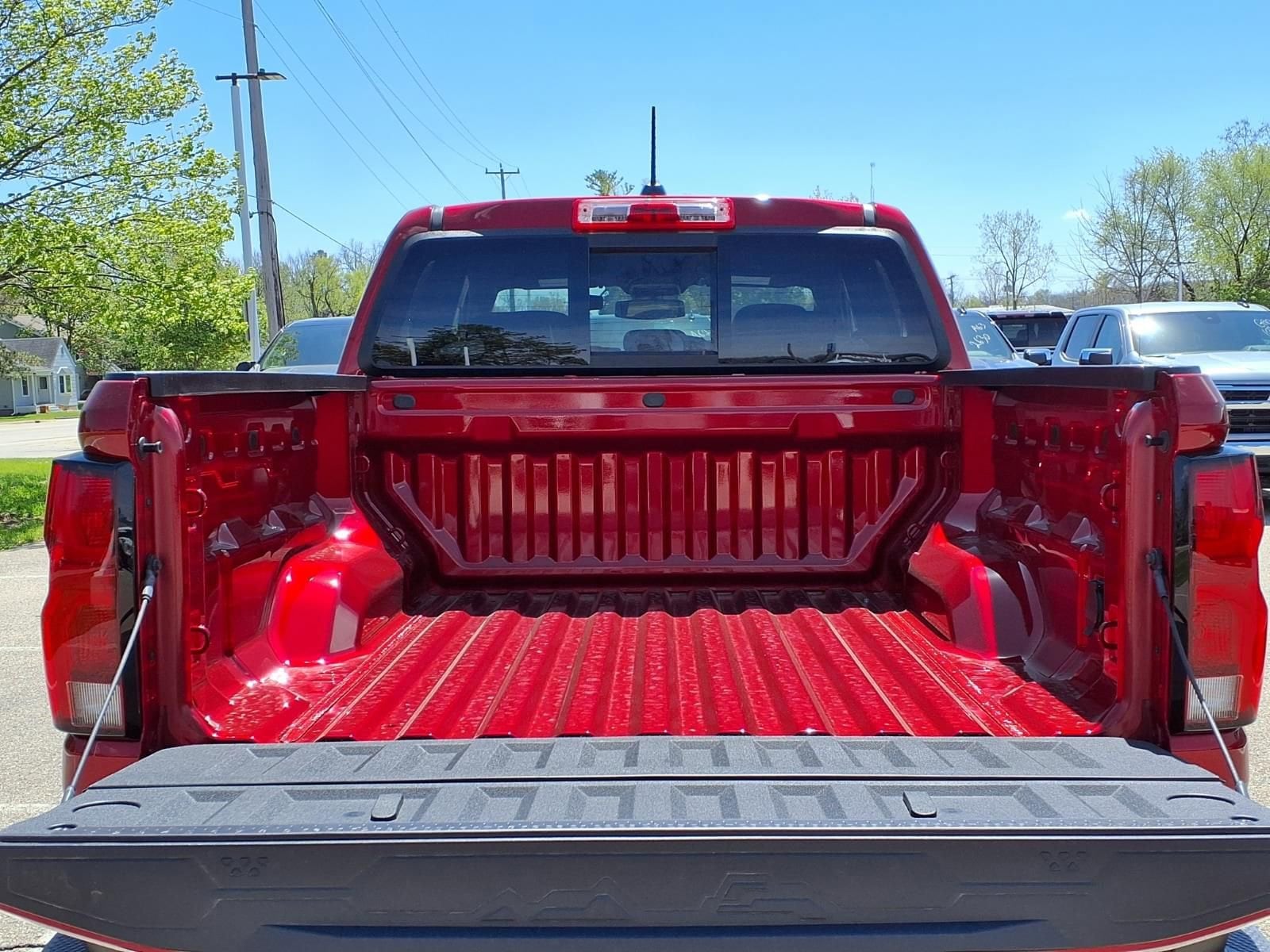 Thumbnail: 2026 Chevrolet Colorado - 8
