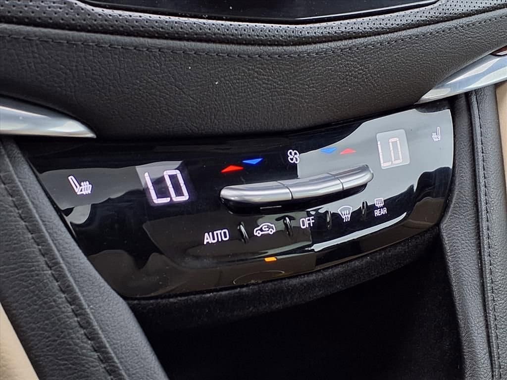 Thumbnail: 2017 Cadillac XT5 - 27