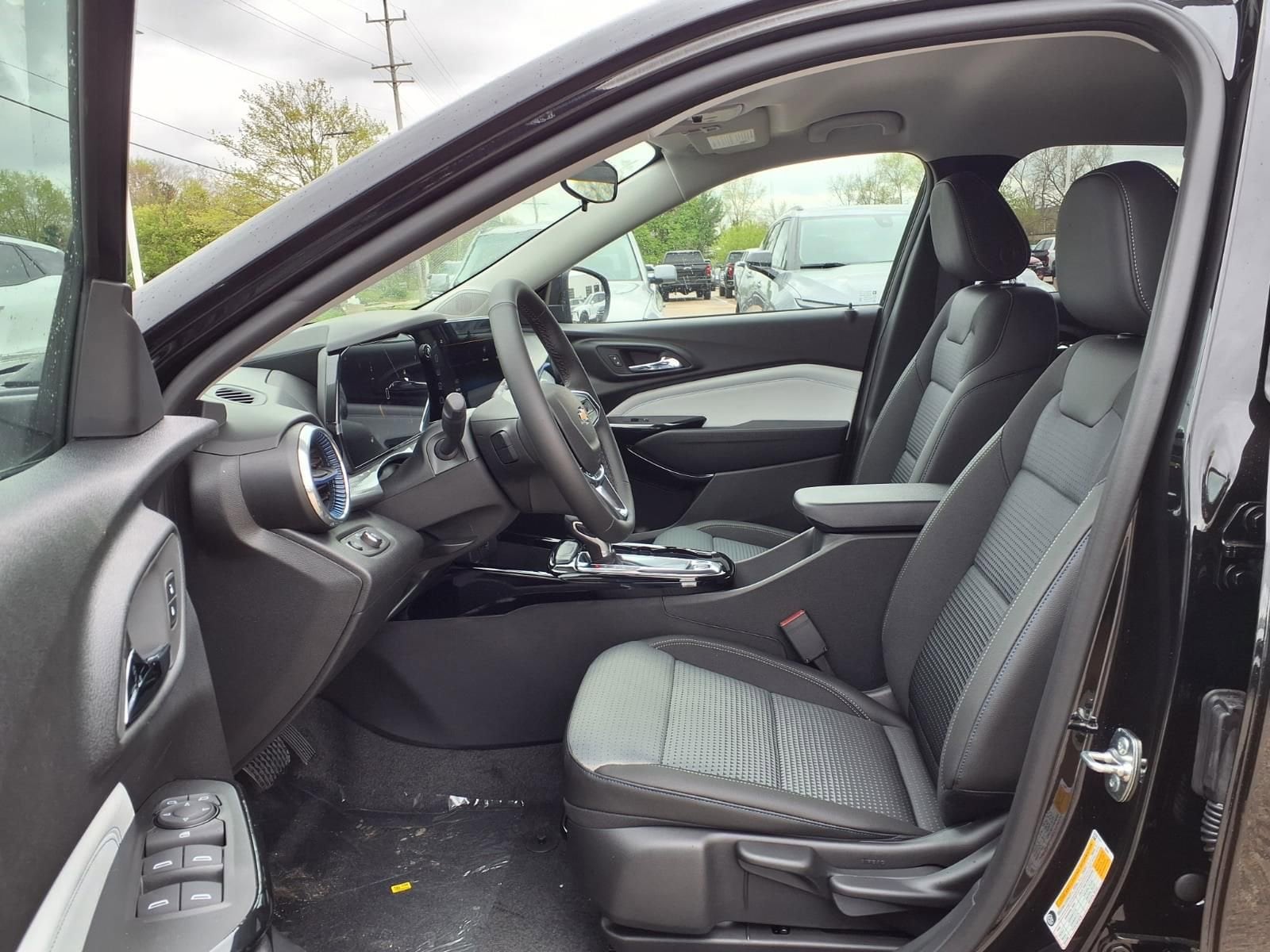 Thumbnail: 2026 Chevrolet Trax - 13