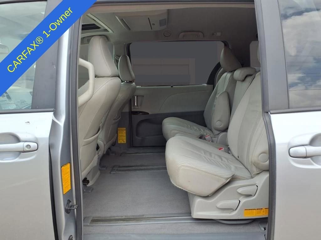 Thumbnail: 2011 Toyota Sienna - 13