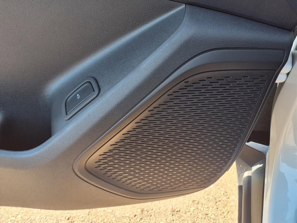 Thumbnail: 2026 Chevrolet Traverse - 14